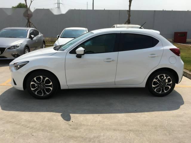 Bán xe Mazda 2 hatback 2017, tự động