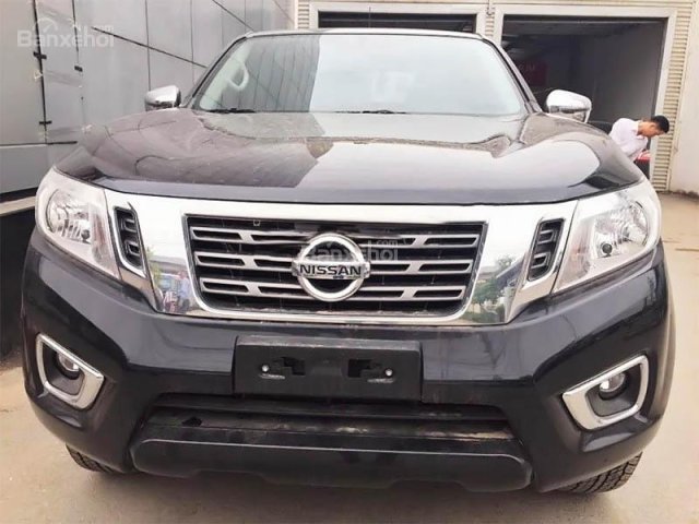 Bán ô tô Nissan Navara EL đời 2017, màu đen 