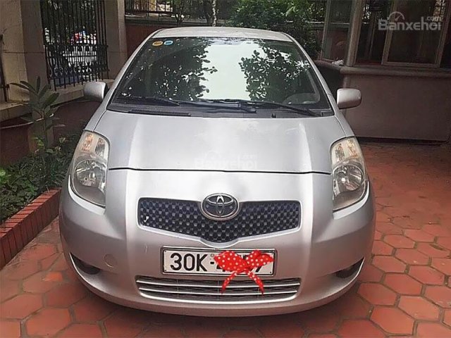 Cần bán xe Toyota Yaris số tự động, xe sản xuất tại Nhật Bản, đăng ký tháng 2/ 2008