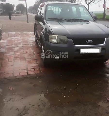 Cần bán Ford Escape màu đen đời 2002 - Xe chạy rất êm, đầm và cực bốc