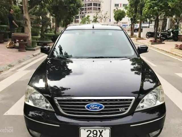 Xe Ford Mondeo 2.5AT sản xuất 2005, màu đen số tự động, giá tốt