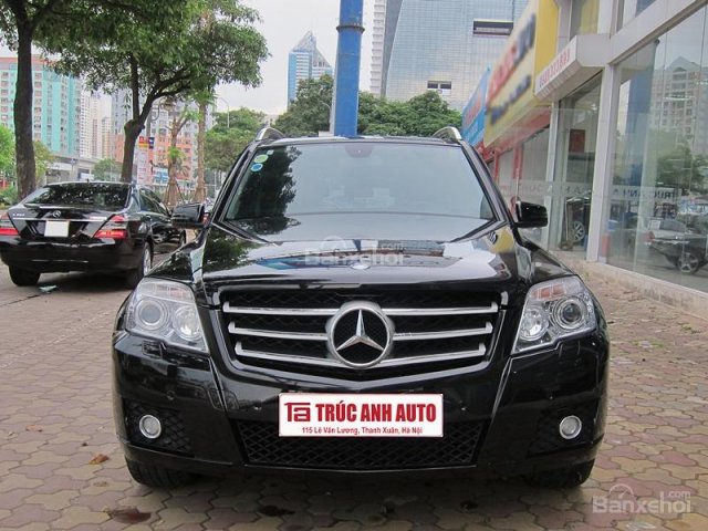 Cần bán xe Mercedes GLK300 đời 2009, màu đen, giá 850tr