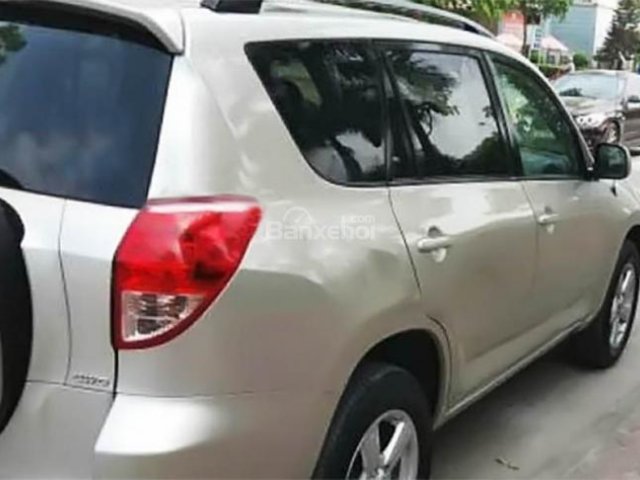 Bán ô tô Toyota RAV4 sản xuất 2006, màu bạc, nhập khẩu chính hãng, giá 589tr