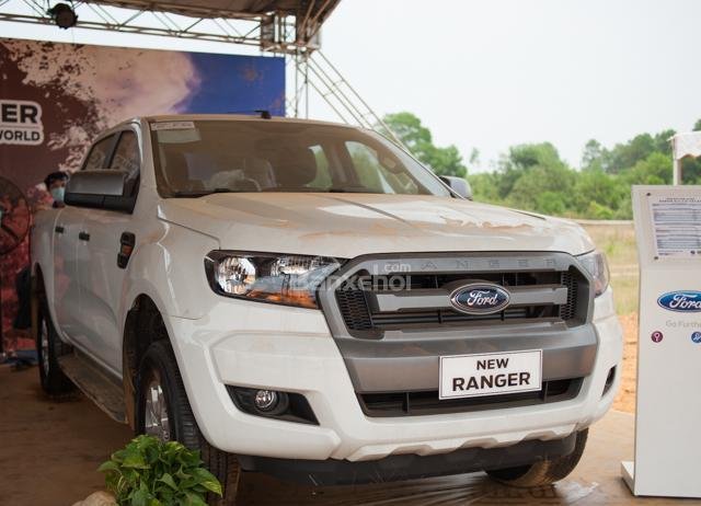 Bán ô tô Ford Ranger đời 2016, nhập khẩu chính hãng, giá cạnh tranh nhanh tay liên hệ