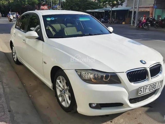 Bán BMW 3 Series 320i đời 2009, màu trắng, nhập khẩu, 625tr