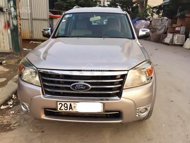 Bán ô tô Ford Everest 2011, màu hồng chính chủ, giá chỉ 585 triệu