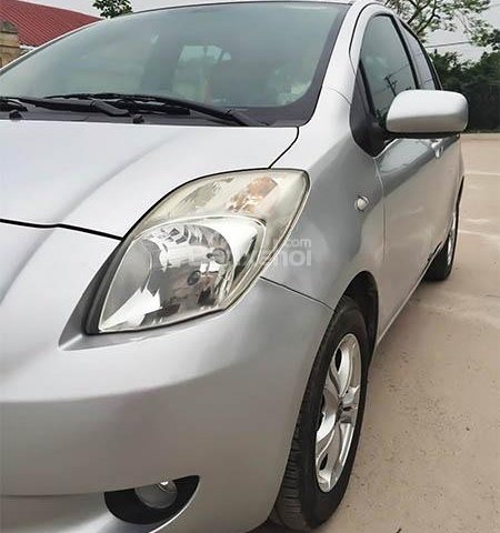 Bán xe Toyota Yaris 1.3AT đời 2007, màu bạc, nhập khẩu  