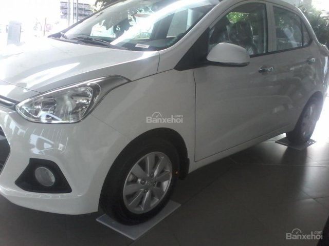 Cần bán xe Hyundai i10 1.2MT đời 2017, màu trắng, nhập khẩu nguyên chiếc, 445 triệu