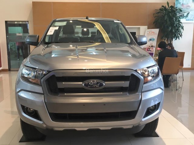 Bán Ford Ranger XLS sản xuất 2017, màu bạc, nhập khẩu giá cạnh tranh