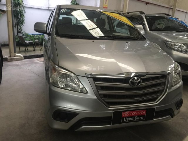 Cần bán xe Toyota Innova E đời 2015, màu bạc, xe chất lượng. LH: 0932.111.585