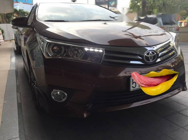 Bán Toyota Corolla Altis 2.0V 2015, màu nâu 