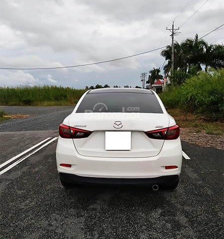 Xe Mazda 2 1.5AT đời 2015, màu trắng số tự động, 545 triệu
