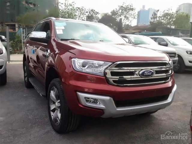 Cần bán xe Ford Everest Titanium 2.2AT đời 2017, màu đỏ