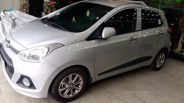 Chính chủ bán Hyundai i10 XLS đời 2015, màu bạc, nhập khẩu, 435tr