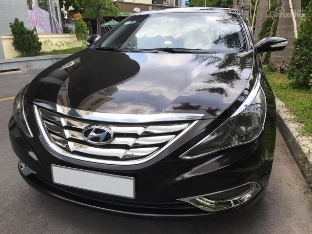 Bán xe Hyundai Sonata nhập HQ 2010, màu đen cực chất