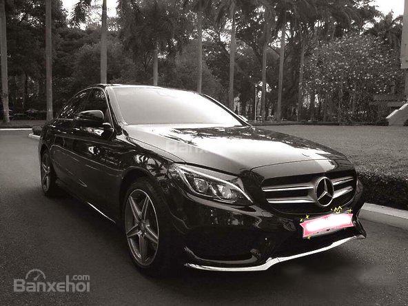 Bán ô tô Mercedes C300 AMG năm 2016, màu đen chính hãng