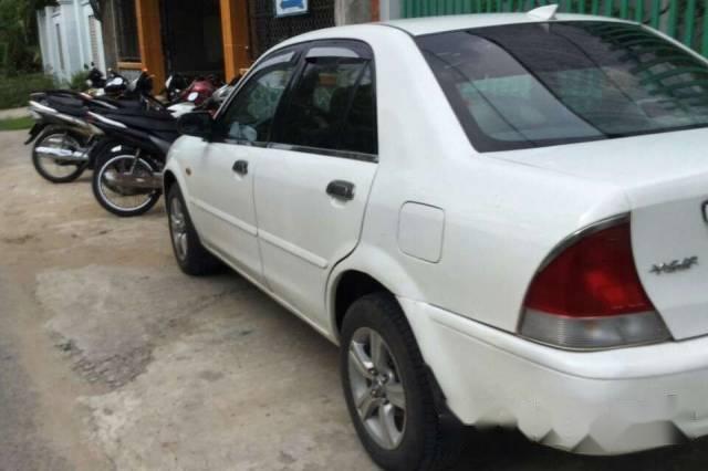 Cần bán gấp Ford Laser đời 2000, màu trắng, giá rẻ