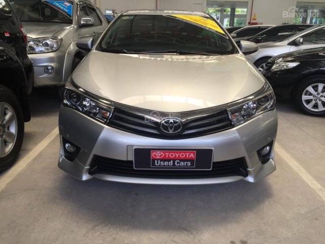 Bán Toyota Corolla altis 2.0V đời 2016, màu bạc, xe mới đi 3200km