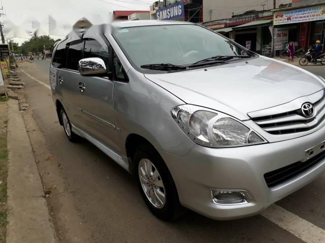 Chính chủ bán ô tô Toyota Innova G sản xuất 2009, màu bạc