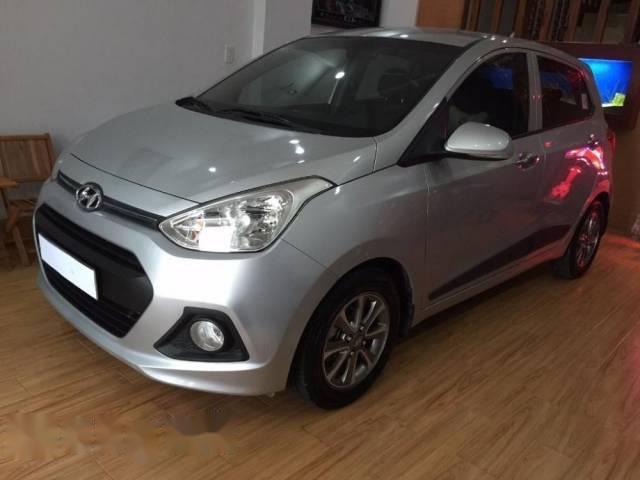 Bán Hyundai i10, máy 1.2, số tự động, chạy 40.000 km