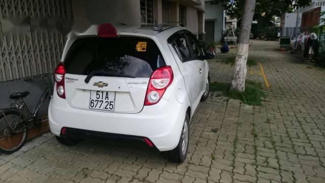 Cần bán gấp Chevrolet Spark LTZ sản xuất 2013, màu trắng