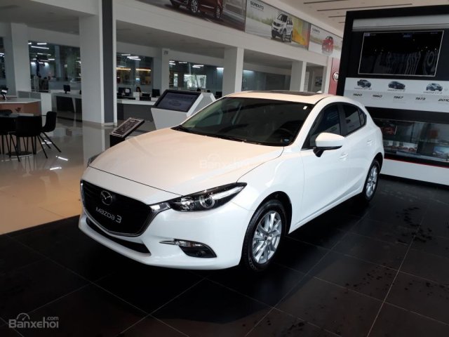 Mazda 3 FL 2017 giá cực tốt, ưu đãi cuối ngâu, hỗ trợ trả góp tới 85% xe. LH 091.633.362 để nhận nhiều ưu đãi