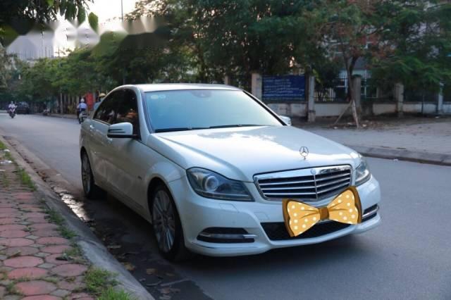 Cần bán xe Mercedes C250 đời 2011, giá chỉ 780 triệu