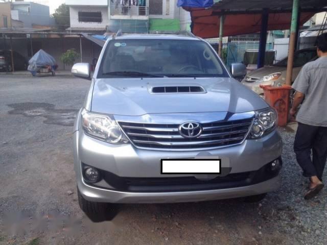 Bán xe Toyota Fortuner 2013, số sàn, 785tr