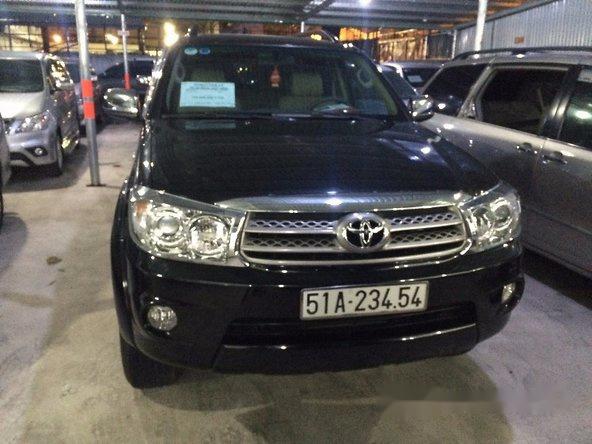 Cần bán xe Toyota Fortuner đời 2011, màu đen số tự động