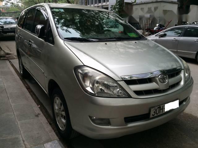 Bán ô tô Toyota Innova đời 2007, màu vàng chính chủ