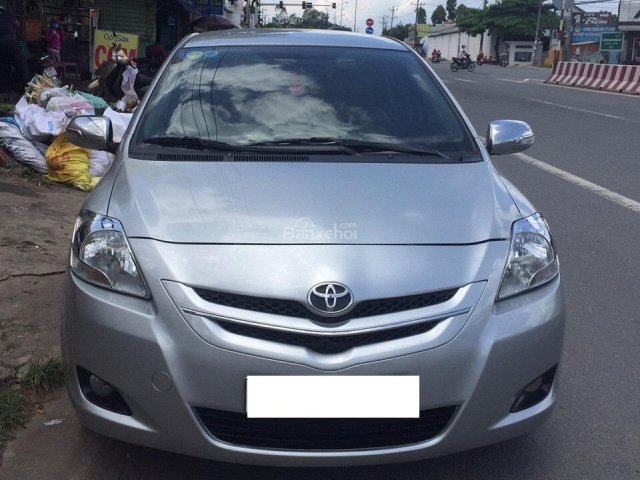 Cần bán Toyota Vios 1.5 E đời 2008, màu bạc