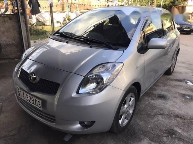 Bán ô tô Toyota Yaris đời 2008, màu bạc còn mới