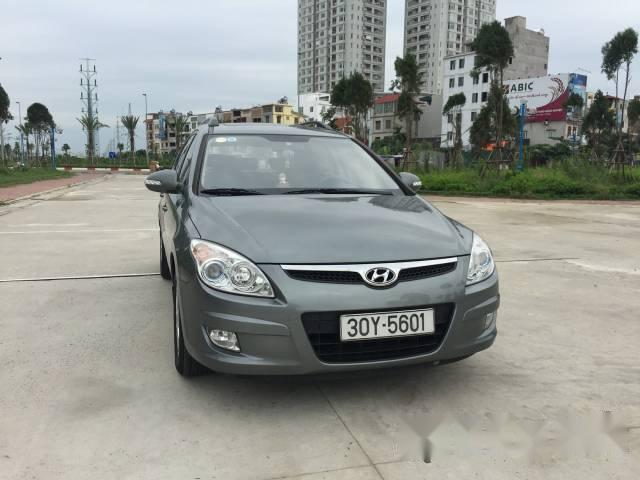 Bán Hyundai i30 CW đời 2010, màu xám chính chủ