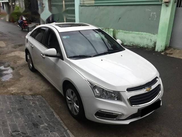 Bán xe Chevrolet Cruze LTZ đời 2017, màu trắng