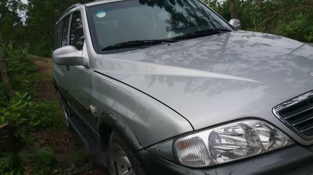 Cần bán xe Ssangyong Musso 2005, màu xám