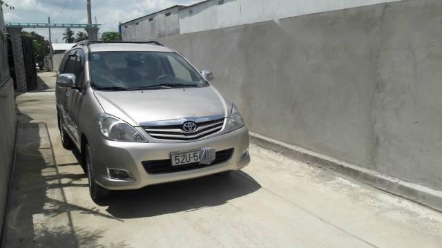 Bán Toyota Innova G năm 2009, màu bạc 