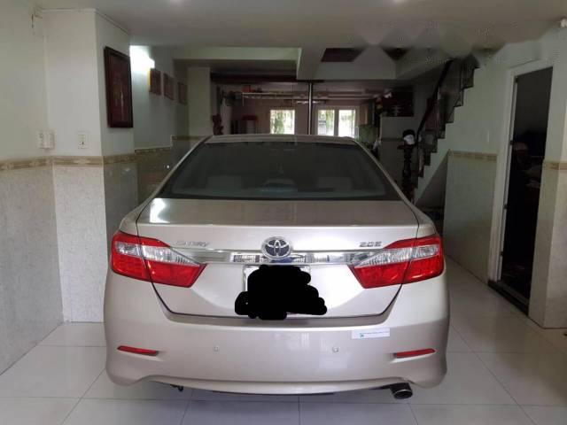 Bán Toyota Camry 2.0E 2014