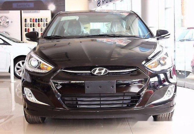 Bán ô tô Hyundai Accent 1.4MT đời 2017, màu đen, 536 triệu