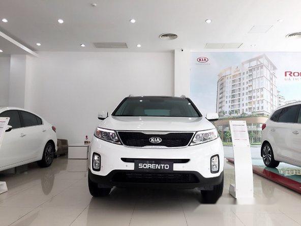 Bán Kia Sorento DATH sản xuất 2017, màu trắng, 947tr