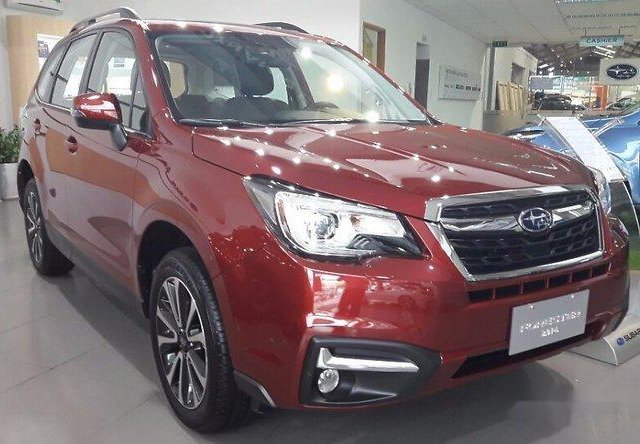 Cần bán xe Subaru Forester đời 2017, màu đỏ