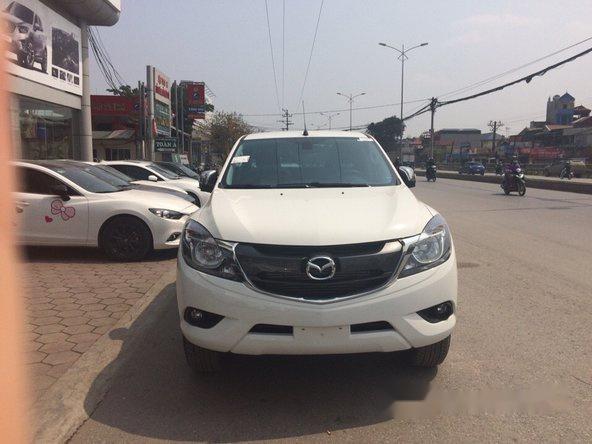 Bán Mazda BT 50 Facelift 3.2 AT đời 2017, màu trắng