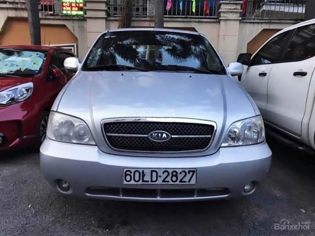 Bán ô tô Kia Carnival sản xuất 2006, màu bạc số sàn