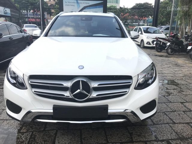 Mercedes GLC 250 trắng 2017, ưu đãi giá tốt tại Mercedes Trường Chinh