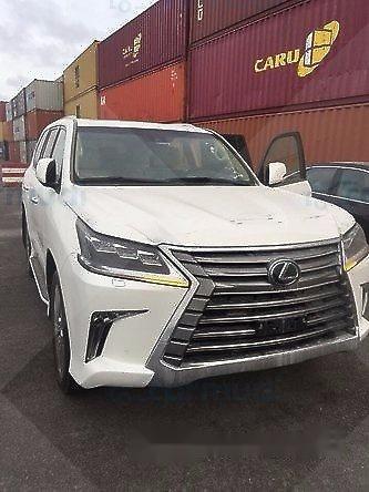 Bán Lexus LX 570 5.7L V8 đời 2017, màu trắng, xe nhập