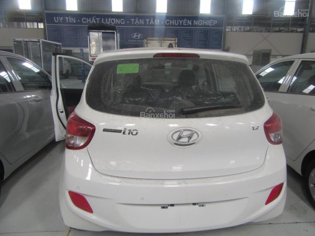 Bán Hyundai Grand i10 sản xuất năm 2017 CKD bản base, màu trắng, chính hãng