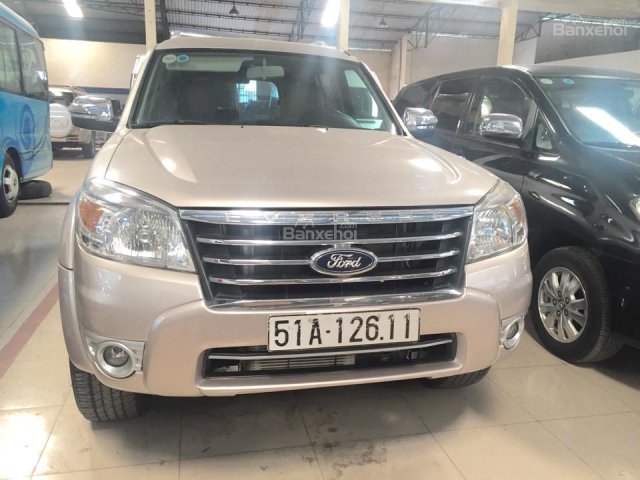 Bán Ford Everest số sàn đời 2011, màu ghi vàng, vay 75% giá trị xe, đưa trước 220tr lấy xe