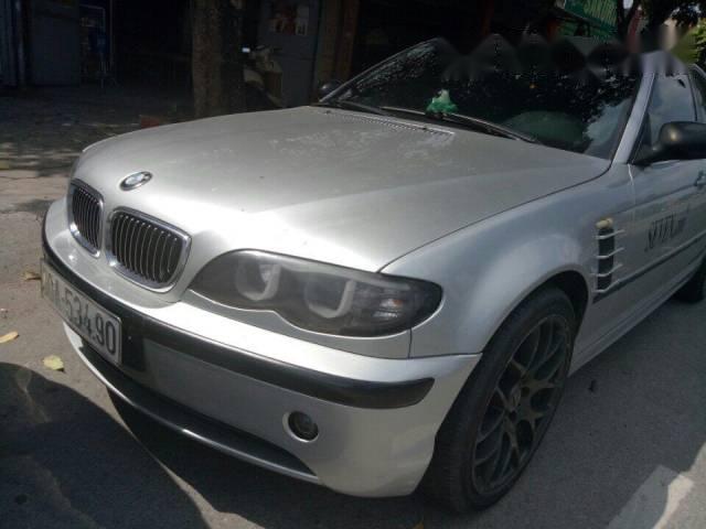 Bán ô tô BMW 318i sản xuất 2005, màu bạc, giá tốt