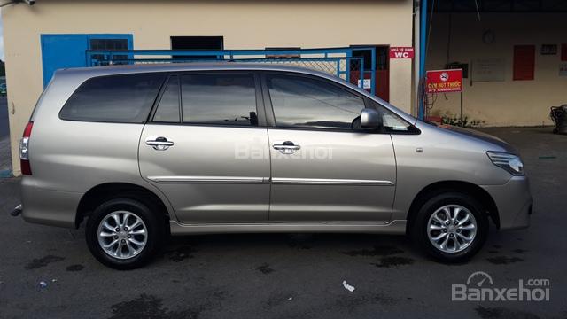 Innova 2.0E năm 2014 Số sàn