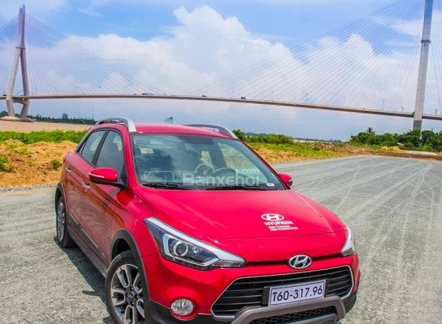 Cần bán Hyundai i20 Active LX đời 2017, màu đỏ, nhập khẩu nguyên chiếc, liên hệ để được giá tốt nhất