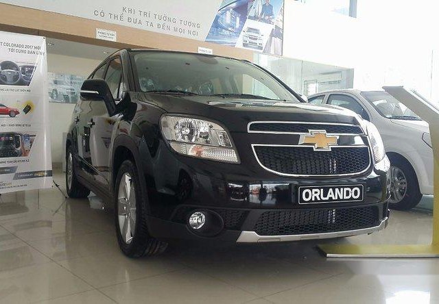 Bán xe Chevrolet Orlando 2017, mới, màu đen, giá tốt
